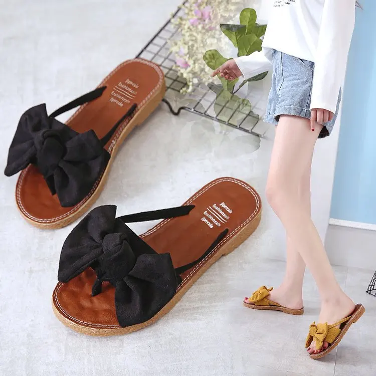 Women's shoes new women's summer fashion Joker flat-bottomed casual fashion slippers Korean women's sandals wholesale