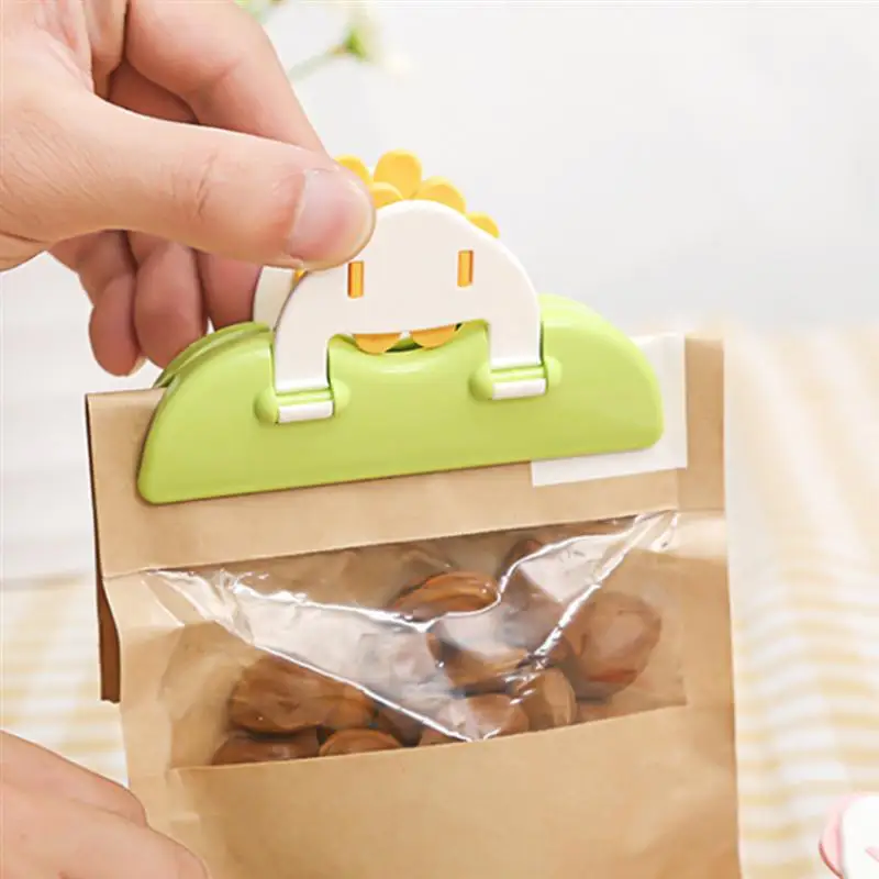 2pcs Plastic Sealer Preservation Seal Clip Clamp For Food Snack (Green + Pink) |