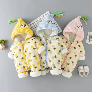 

Baby jumpsuit clothes newborn clothes cute hayi spring and autumn winter baby out holding clothes