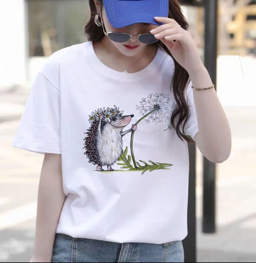 

Dandelion Blowing Hedgehog print T-shirt Simple Street T-shirt Cartoon Cartoon Kid Fun Cute Top Trend Little Chrysanthemum T