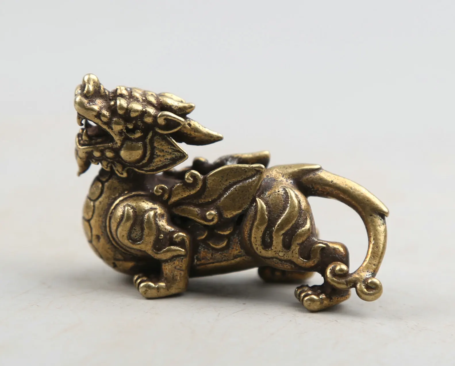55MM/2.2&quotCollect Curio Rare Chinese Fengshui Bronze Exquisite Animal Auspicious Beast Qilin Kylin Unicorn Pendant Statuary 43g | Дом и сад