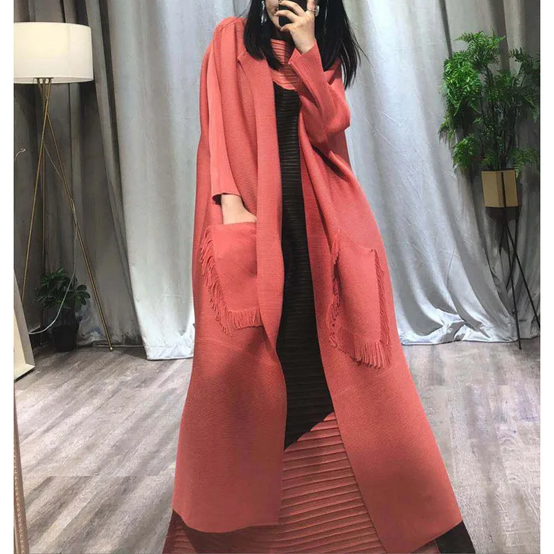 Orange Red Miyake плиссированный удлиненный Тренч с кисточками размера плюс, женское однотонное пальто с v-образным вырезом, однобортный Тренч с широкой талией, женская мода - Цвет: Orange Red