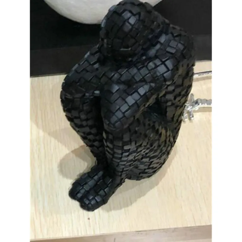 

Nordic Creative Light Luxury Muzzik People Sculpture Model RESIN House Porch Artist Home Personalized Craft Decorations M3489