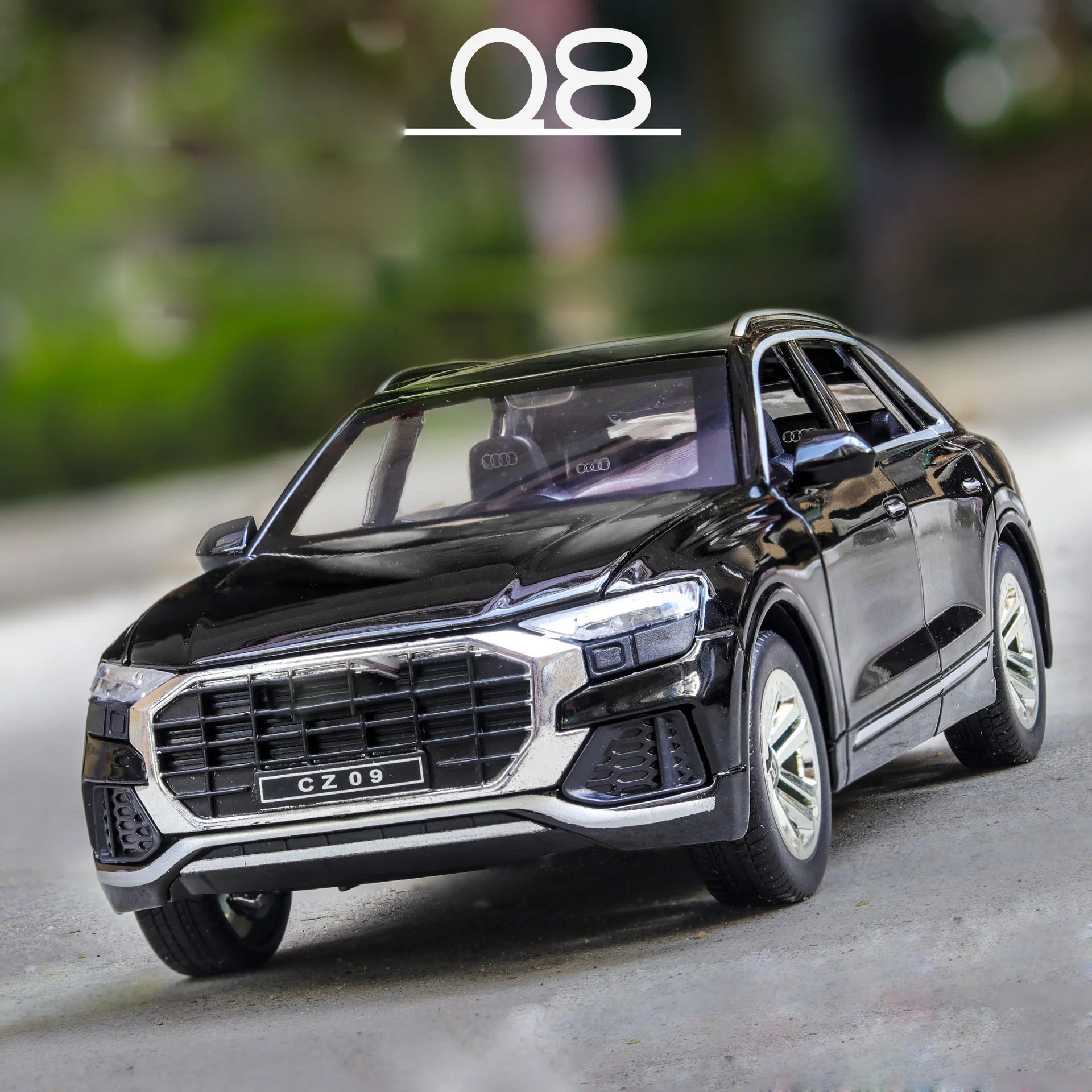 

Simulation 1:24 for Audi Q8 Car Model Pull Back Sound Light Open Door Diecast Model Car Toy Children Off-road Alloy Speed Wheels