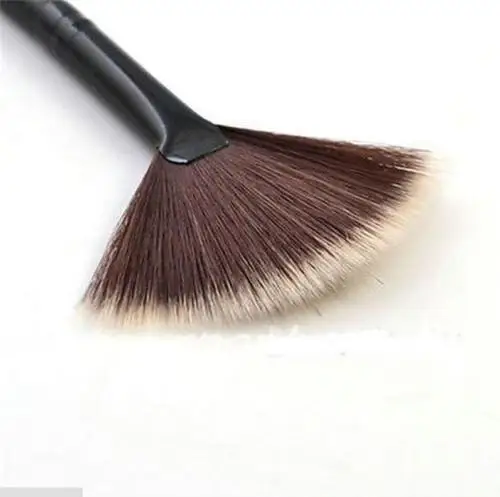 Cosmetic Tools Accessories Fan Shape Makeup Brush Blending Highlighter Face Powder Brush 1 Pc