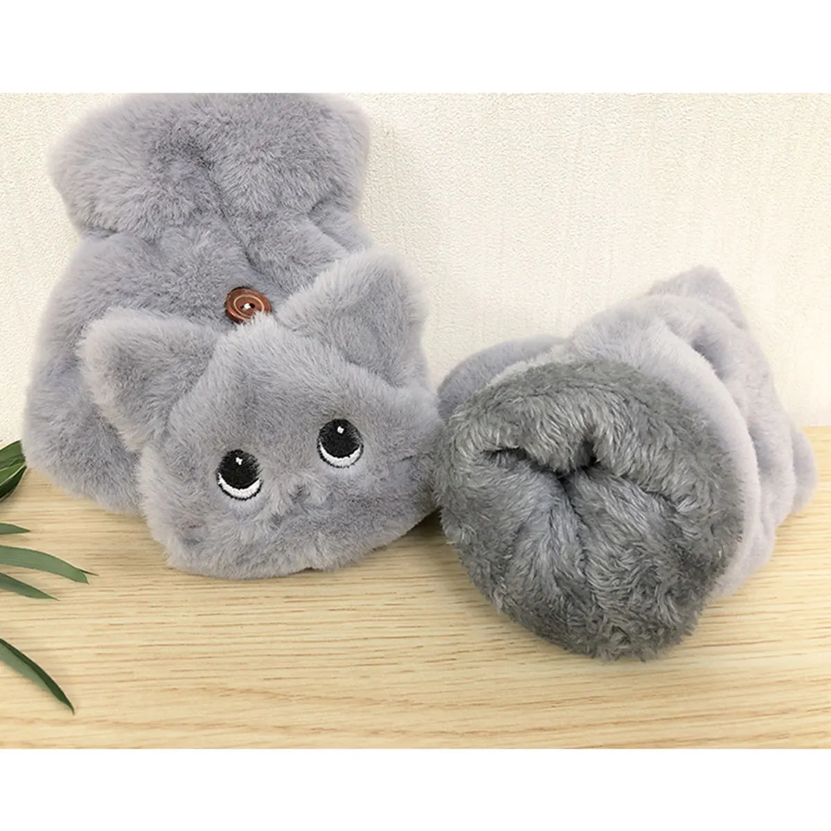 Winter Warm Plush Rabbit Catoon Cat Fur Knit Mittens Women Flip Half finger Gloves Thick Cute Cat Touchscreen Gloves 1Pair