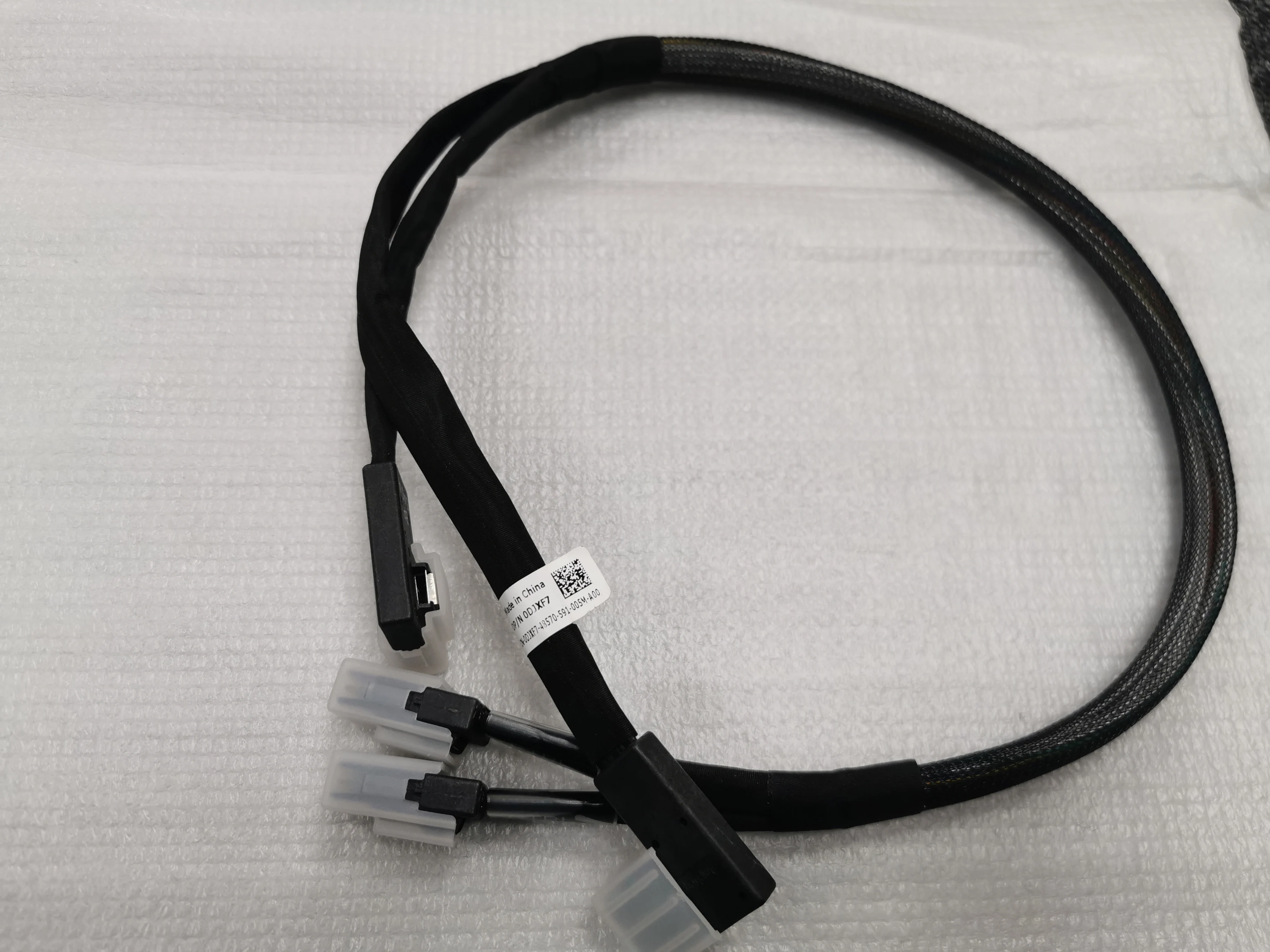 Для Dell VPFJC 0VPFJC CN-0VPFJC Server T320 T420 SAS кабель жесткого диска Cable 100% хорошо работает |