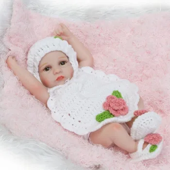 

26cm Silicone mini Reborn Dolls White Dress Adorable Lifelike Reborn Dolls Fashion Doll New Year Gift Photography Props