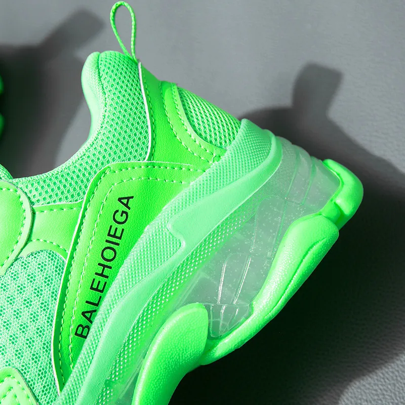 HOVINGE/Женская обувь; кроссовки Flyknit; женские супер легкие вулканизированные туфли для флуоресцентных женщин; белые кроссовки; модная женская обувь