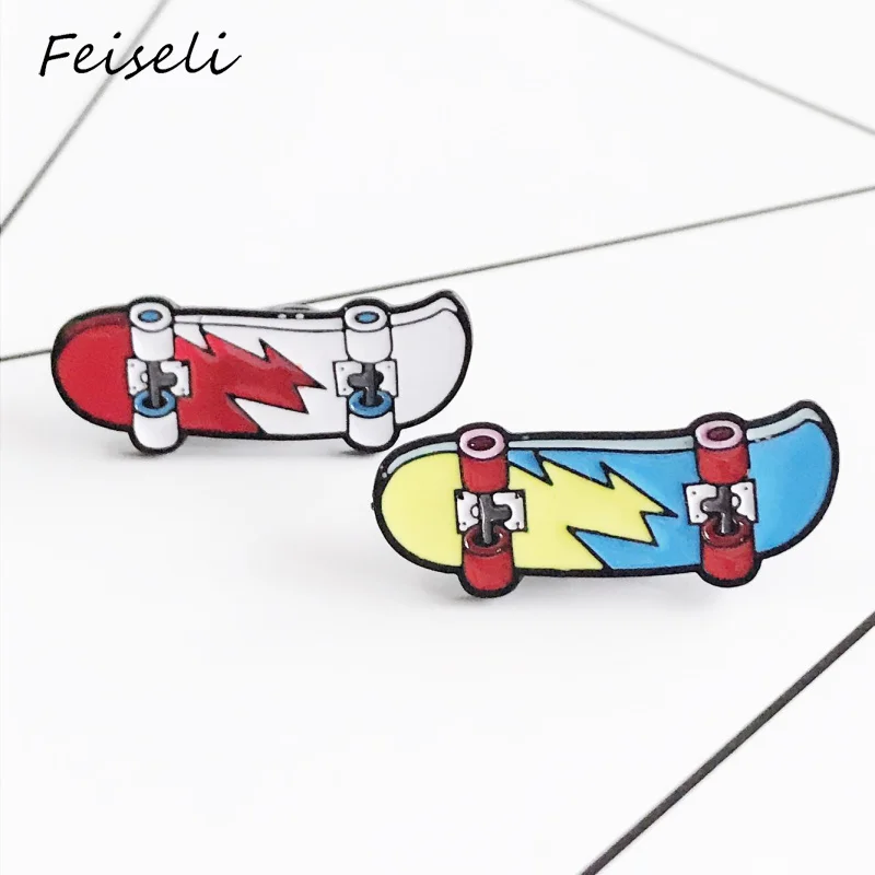 

Feiseli Creative Enamel Cartoon Skateboard Brooch For Children Colorful Lightning Pattern Skating Lapel Pin Badge Jewelry