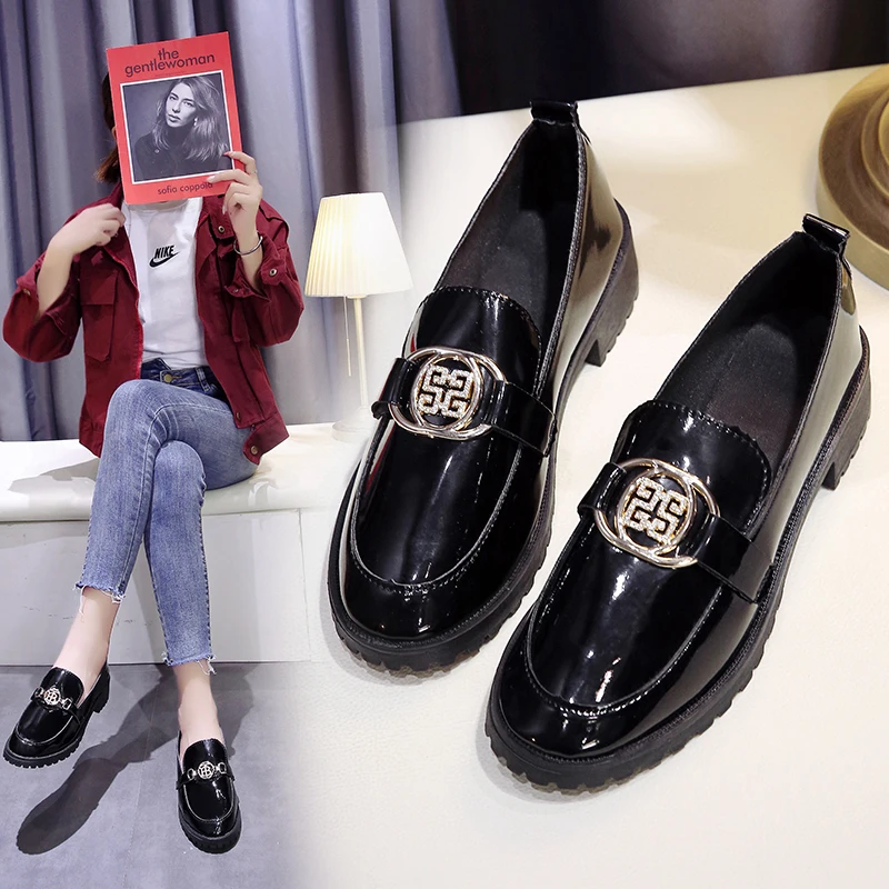 New Oxford Shoes for Women Shoes Female Flats Solid Black Patent Leather Slip on Shoes Woman Metal Buckle Ladies Shoes Plus Size