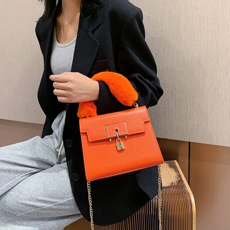 

Women Handbag 2020 Winter Faux Fur Handle Satchels High Quality PU Leather Shoulder Bags Chain Lock Messenger Bag Sac A Main