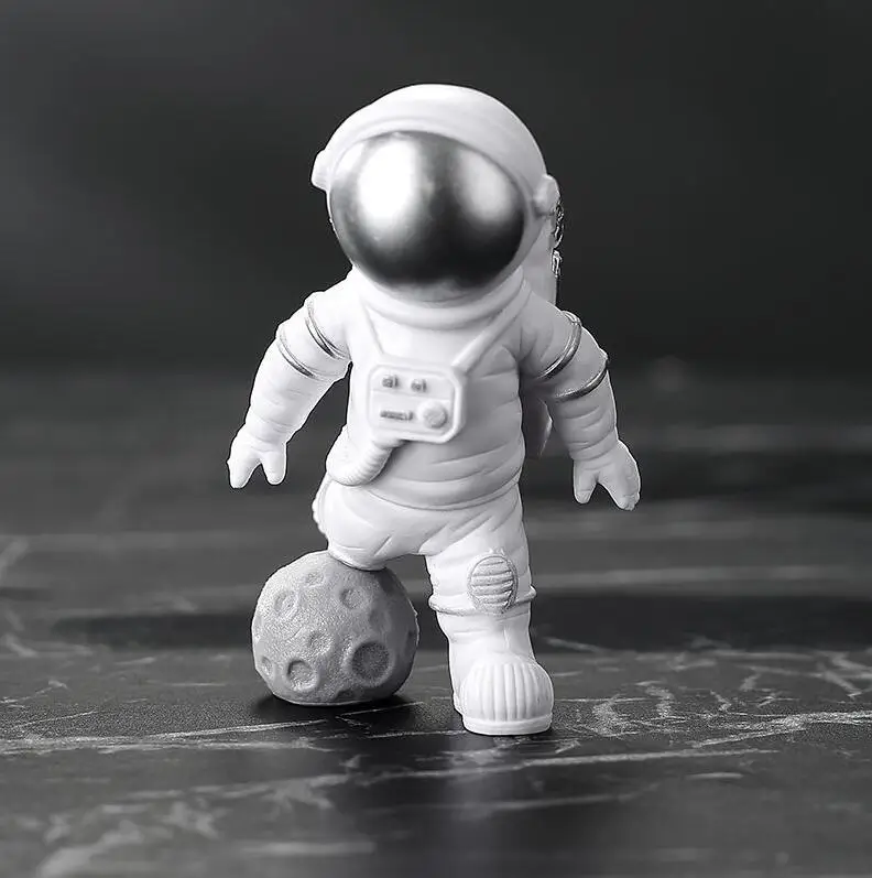 1pc Resin Astronaut Figure Statue Figurine Spaceman Sculpture Educational Toys Desktop Home Decoration Astronaut Model Kids Gift