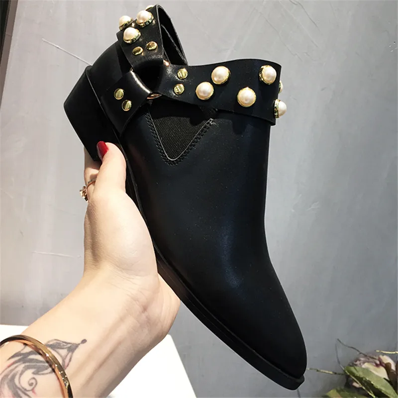 Bottes femme Zapatos De Mujer; кожаные ботинки с острым носком; женская обувь на плоской подошве с жемчугом; осенние модные ботинки