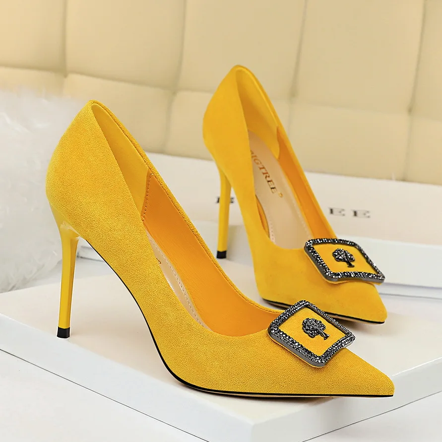 BIGTREE Для женщин Туфли-лодочки на высоких каблуках Элегантная Стразы замшевые туфли на высоком каблуке с украшением в виде кристаллов и квадратной металлической Обувь с пряжкой для вечеринок женская свадебная обувь - Цвет: Цвет: желтый