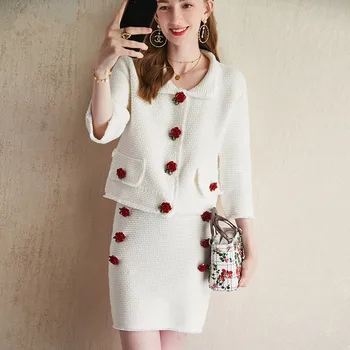 

Runway Designer Rose Flower Buttons Knitted Two Piece Set Women 2019 Autumn Top And Mini Skirt Two Piece Outfits
