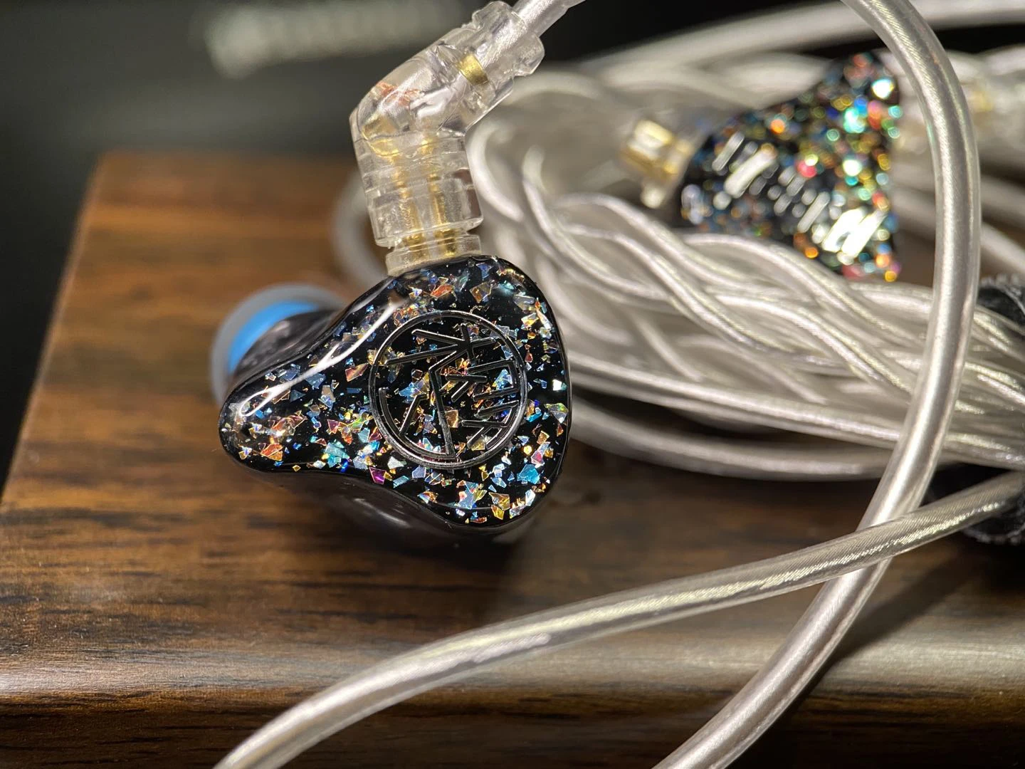 US $249.99 YTAO Crystal Black 2DD3BA Flagship InEar HIFI DJ Monitor Earphone 3D Printing Resin Driver Unit HIFI 2 Pin 078mm