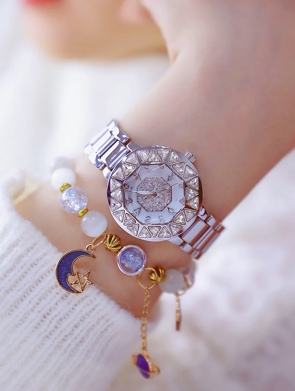 10189547263_381868954