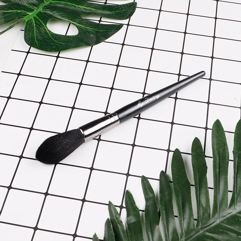 

High quality Super soft Goat Hair Samll Flame type blusher brush Professional Makeup Brushing Tools