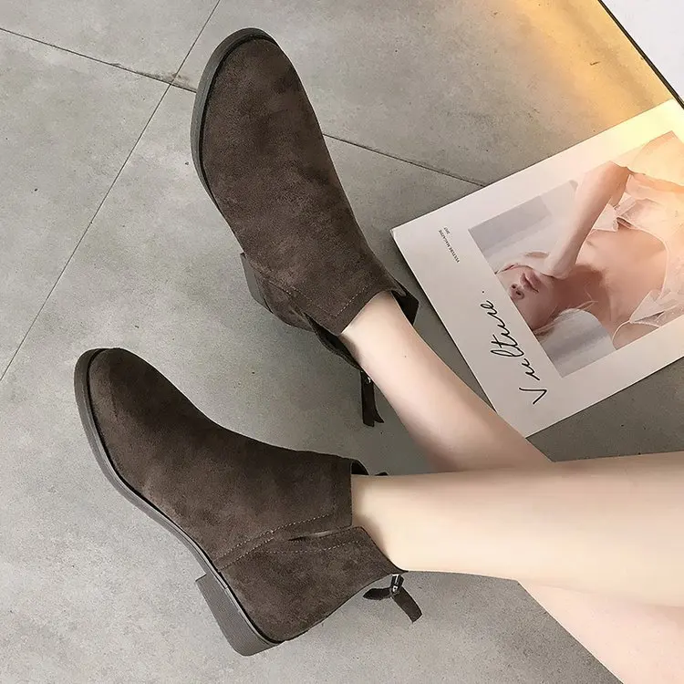 

Flat Bottom Short Boots Woman Comfortable Soft Leather With Head Boots