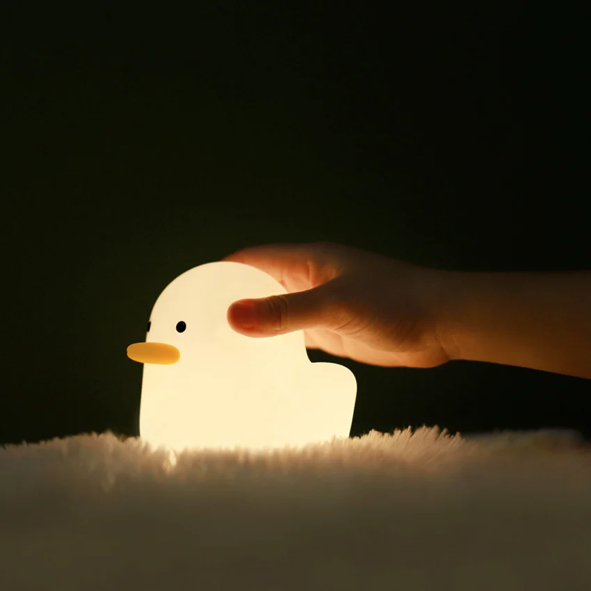 Duck light. Светящиеся игрушки для ванны. Утята на зарядке. Night duck. Ночник happy day управление с телефона.