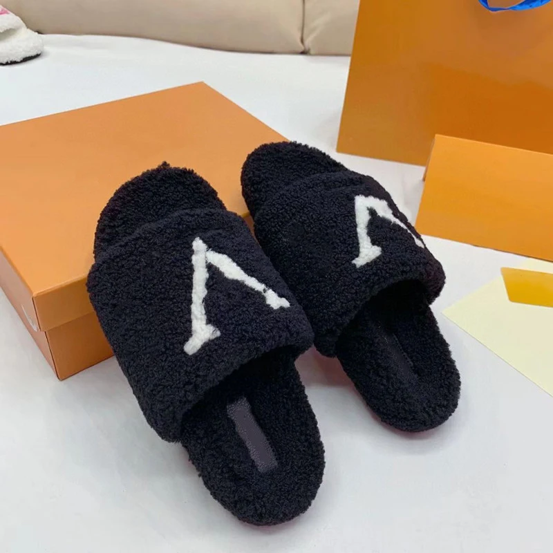 Женские зимние шлепанцы для дома брендовые дизайнерские Нескользящие мягкие с
