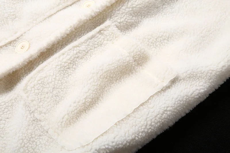 12178123824_1453572700