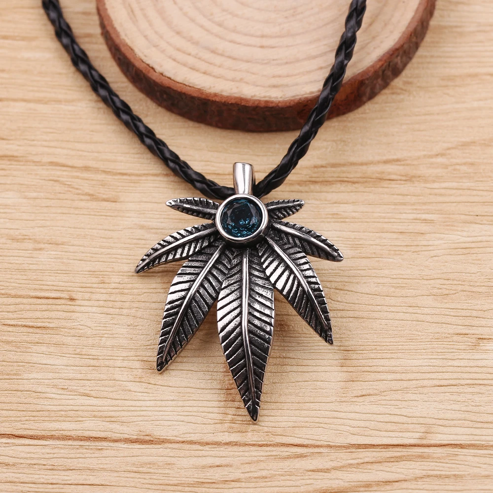 European Canada Hemp Maple Leaf Necklace Weed Chains Hip Hop Bling Weed Foliage Leaves Leather Rope Necklaces Man Jewelry