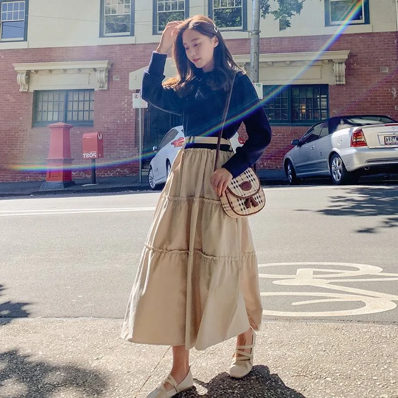 

Photo Shoot Early Autumn Korean-style CHIC Mock Two-Piece Joint Contrast Color Waist Hugging Lace-up Big Hemline over-the-Knee L