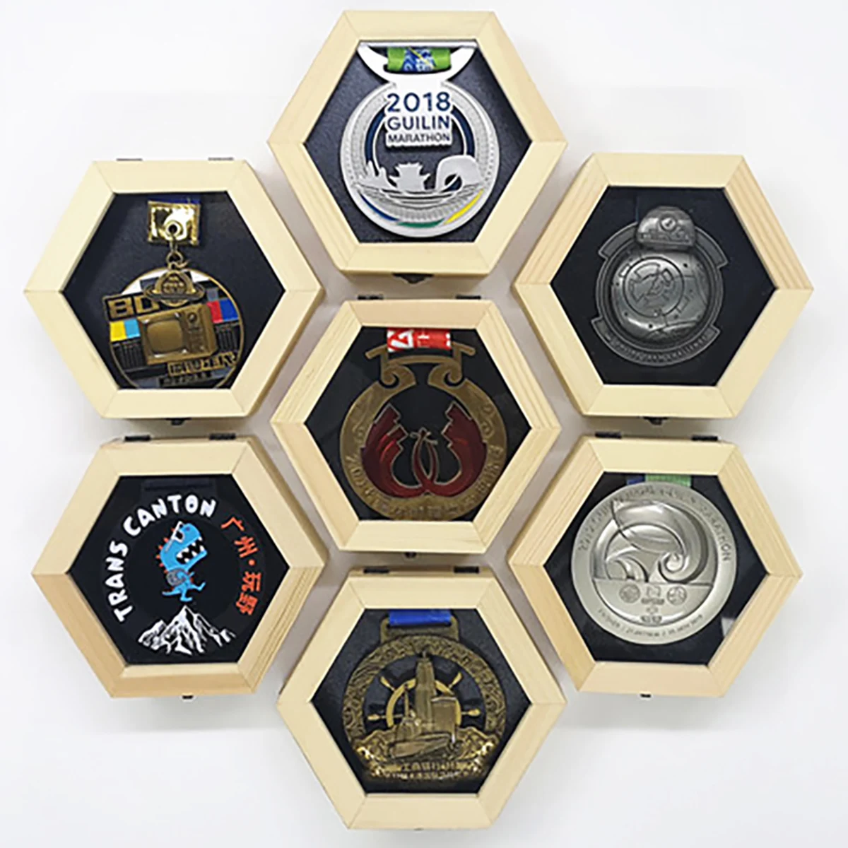 Présentoir de médailles, organisateur de rangement pour médailles de  récompense, cadre de médaille de marathon, boîte de rangement décorative  pour badge, présentoir de médailles, cadre en bois : : Maison