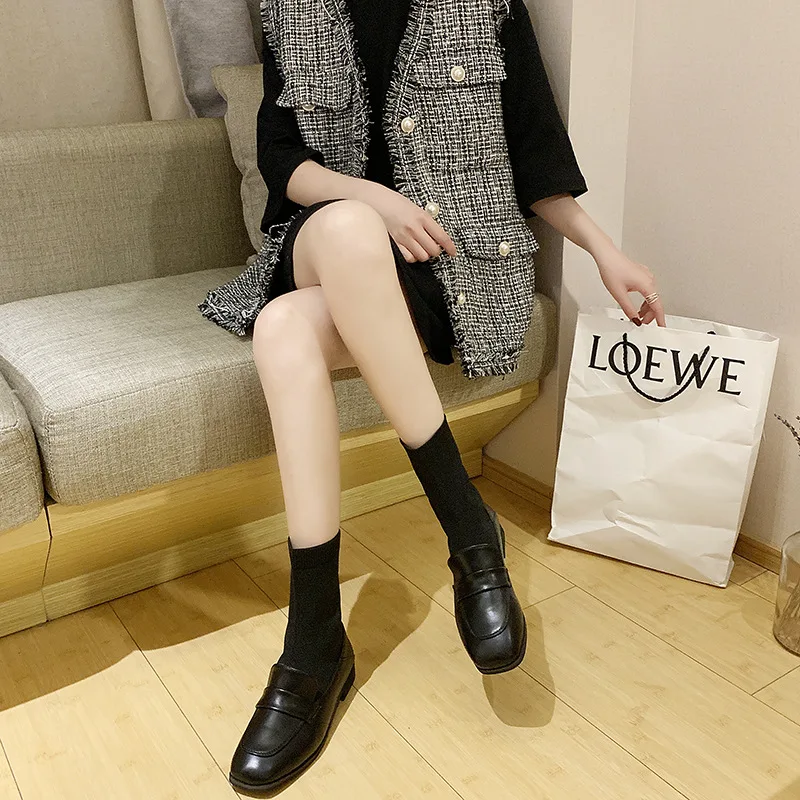 

Martin Boots Women's 2019 Autumn & Winter New Style Flat Square Head Sock Boots Online Celebrity Fashion Short Boots Women's Bri