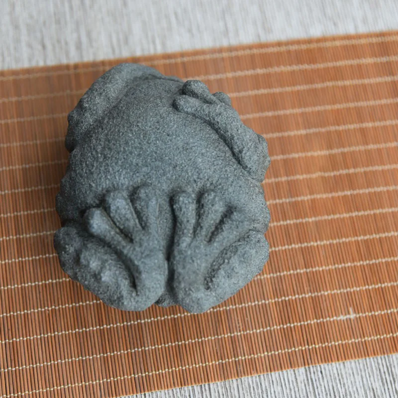 Toad Figurine Tea Pet Lucky Frog Wealth Animal Statue Home Decor Gift Incense Desk Ornament Tea Ware Natural Stone Fortune