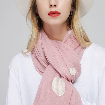 

Women Cotton Shawls Female Pareo Beach Towels Summer Autumn Printed Dots Fashion Muslim Hijab Silk Wrap Cape Scarves