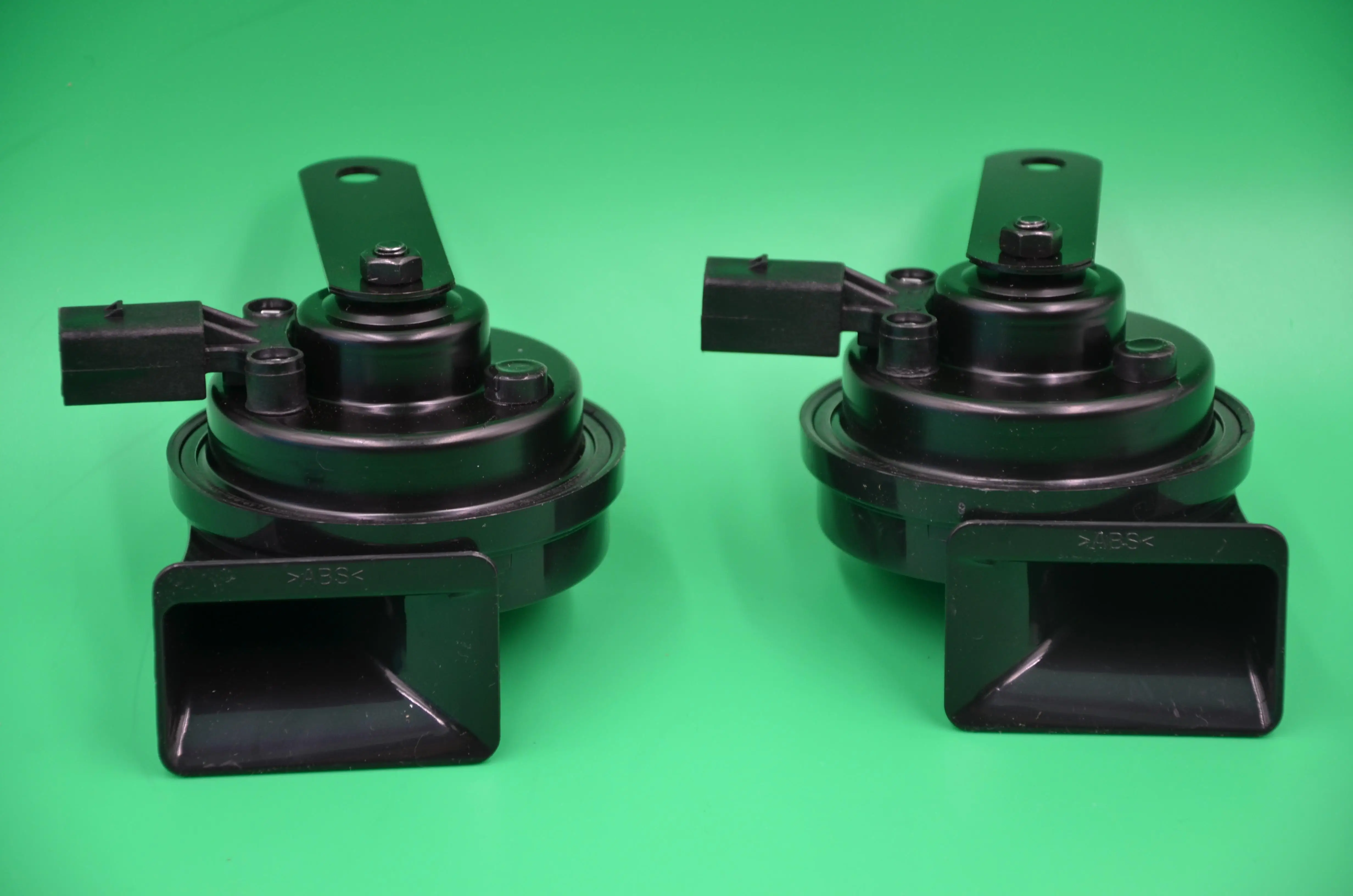 Сабвуфер Hella Fiamm для Audi A4 A5 A6 Q5 VW JETTA PASSAT CC 3C0951221 8K0951221 8T0951223 4H0951221 4H0951223 | Автомобили и