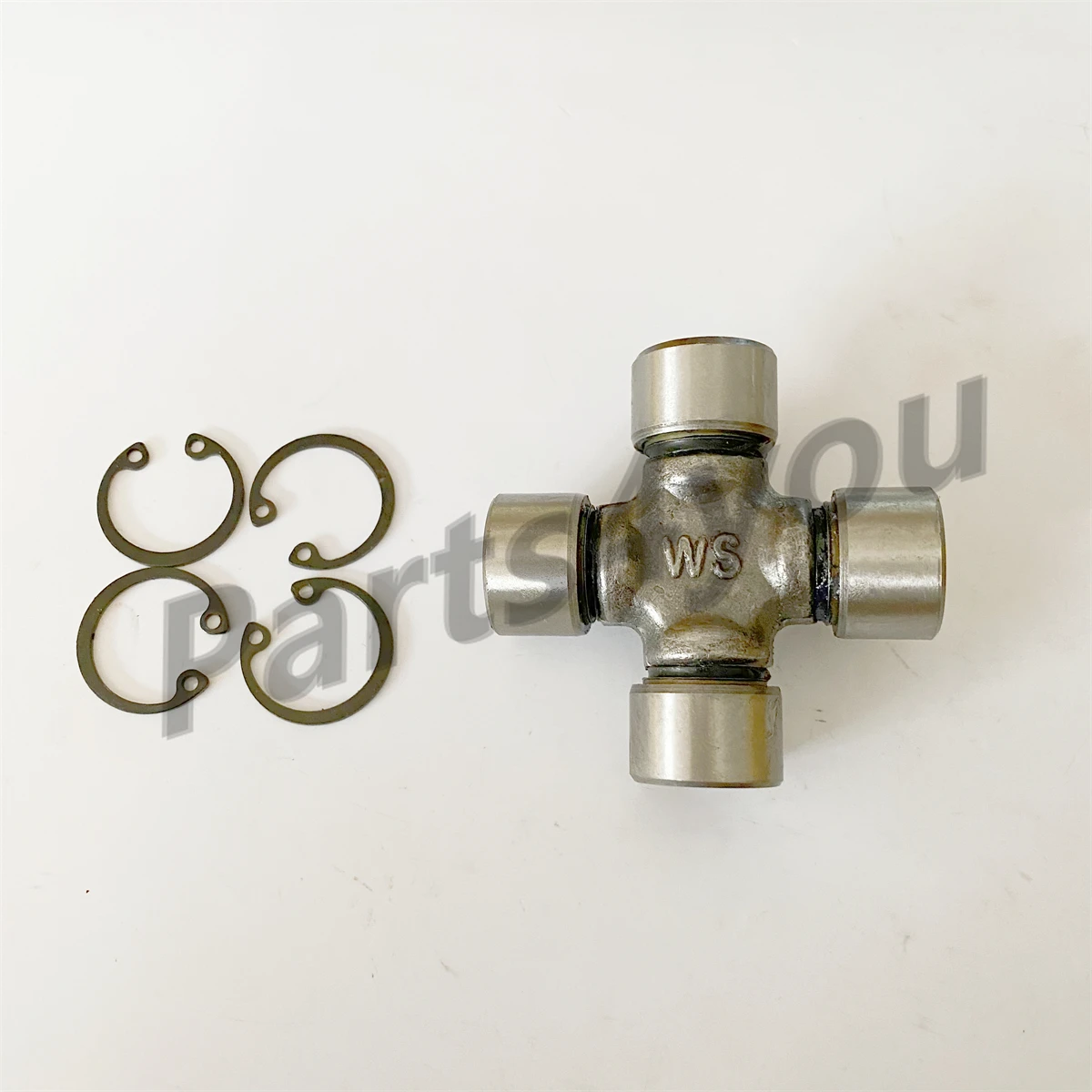 20*57 Albero Di Trasmissione Cross U Joint Per Suzuki 250 400 500 Lt-F250 Lt-A400 King Quad Eiger Lt-A500F Vinson 27200-19810 Muslimate