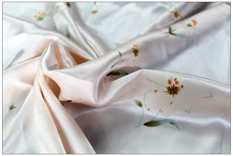 Шелковые ткани для платьев блузки шарфы Одежда метр чистый шелк атлас Шармез 16 мельница бежевый с цветочным принтом высокого класса