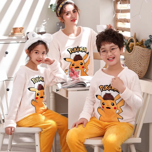 Фланелевые пижамы для девочек осенние Семейные пижамы с рисунком одинаковые комплекты для мамы и детей зимняя Рождественская семейная одежда для сна - Цвет: RQT hx 330pikaqiu