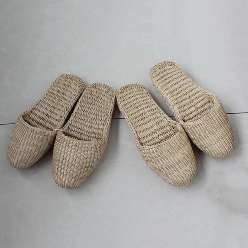 2020 Men's Straw Slippers Handmade Chinese Sandals Unisex Summer Home Shoes New Couple Shoes Hot Slippers straw  weave sandals