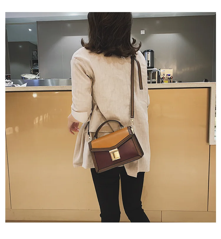 В сезон весна-лето 2019 новинка трехмерной квадратная сумка столкнулись с цветом