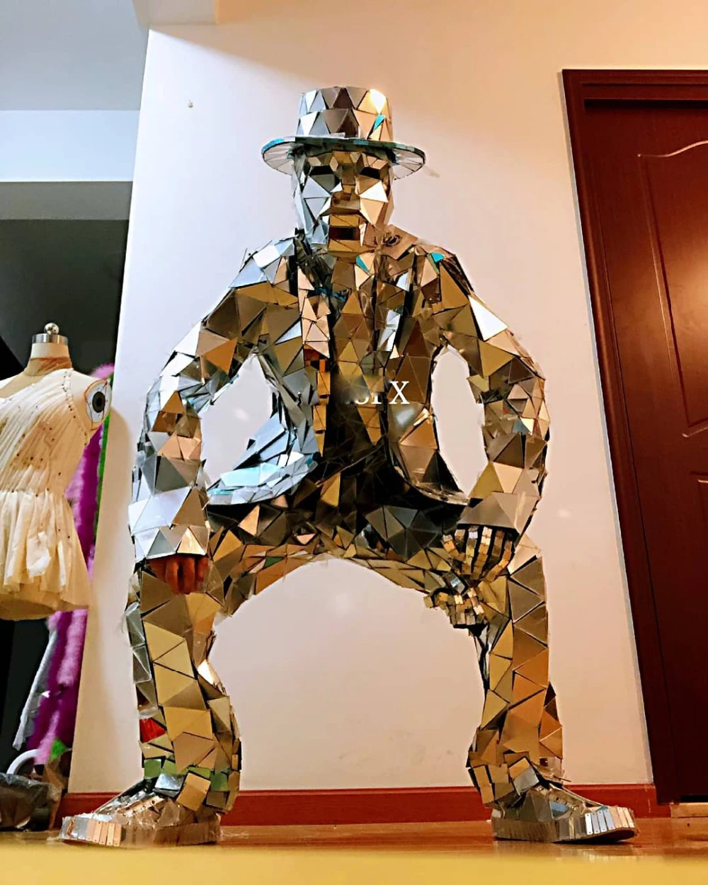 mirror man costume (1)
