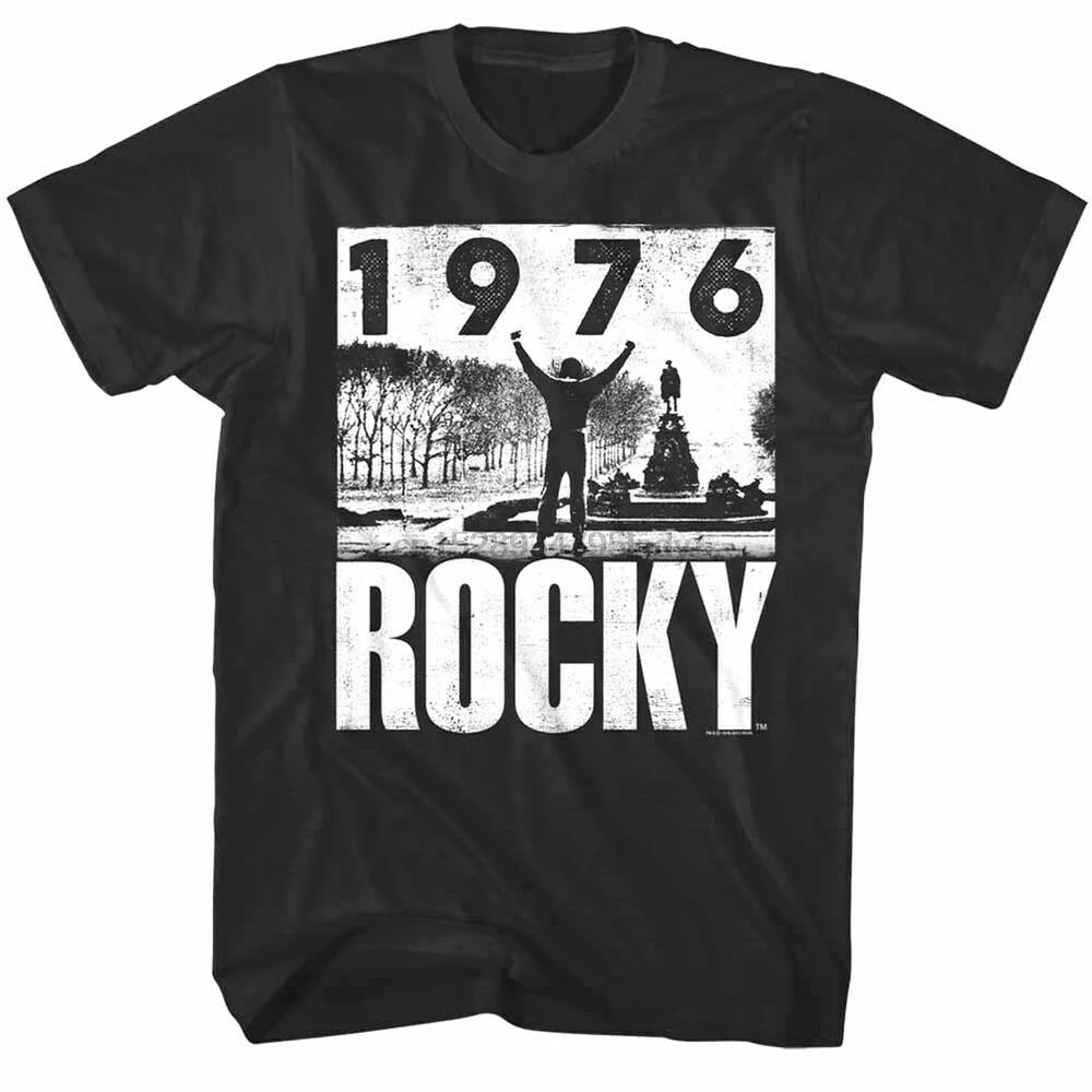 

OFFICIAL Rocky Balboa Statue Pose Philadelphia 1976 Vintage Mens T-shirt Boxer