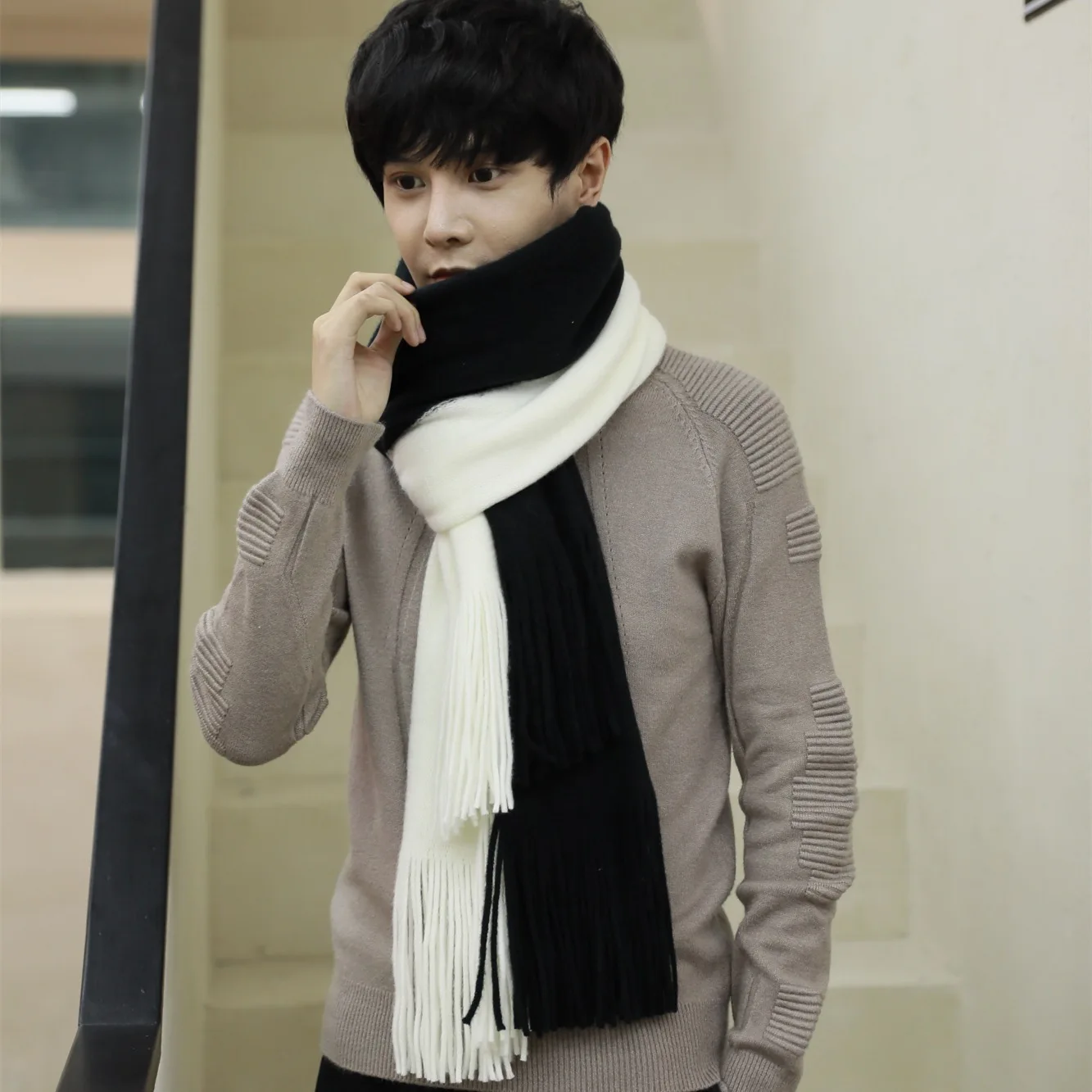 Black white Кашемировый женский шарф зимняя теплая шаль Foulard Femme Пашмина шерсть палантин голова шеи длинный зимний шарф женский для женщин - Цвет: Black white