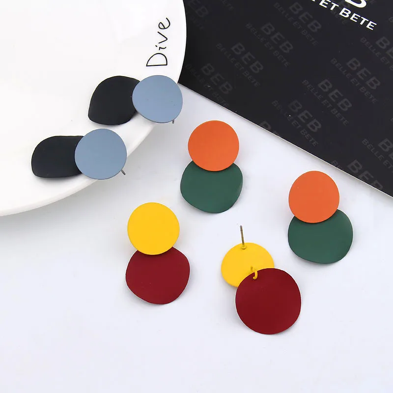 Fashion-Unique-Trendy-Black-Stud-Earrings-Gold-Color-Round-Metal-Statement-Earrings-for-Women-2018-New