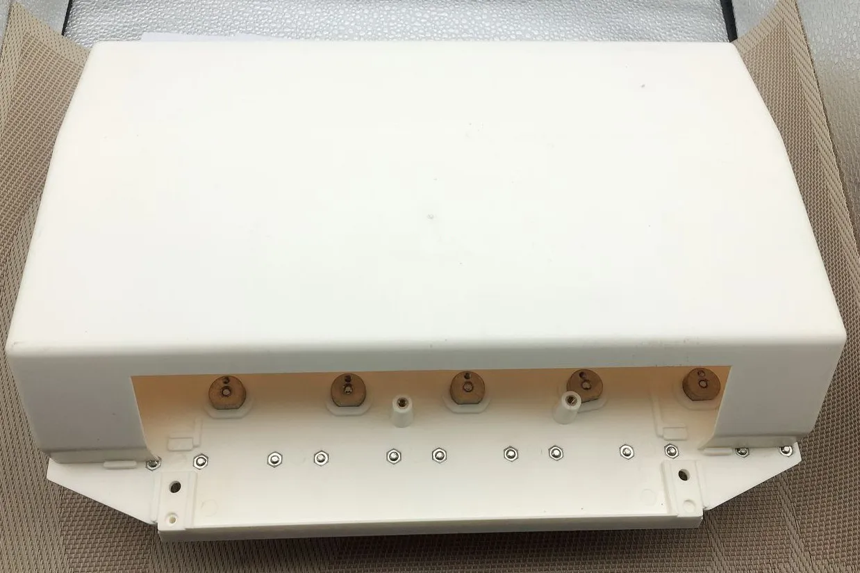 

Двенадцать игл резьбы зажима в сборе головной панели с нижней контрольной сигнализацией