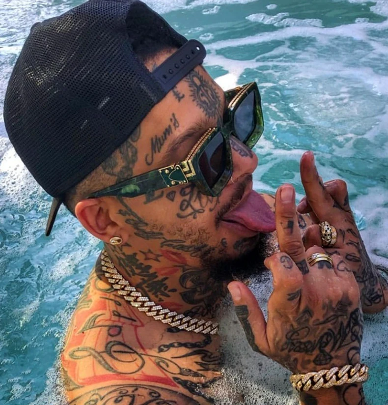 Hec2efd5de4a04e1abed8f7d54d7acd60X