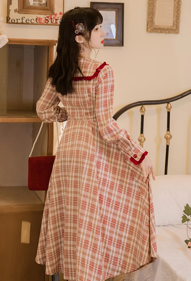 2021 Spring Autumn New Arrival High Quality Retro Korean Peter Pan Collar Plaid Long Sleeve Women Long Dress