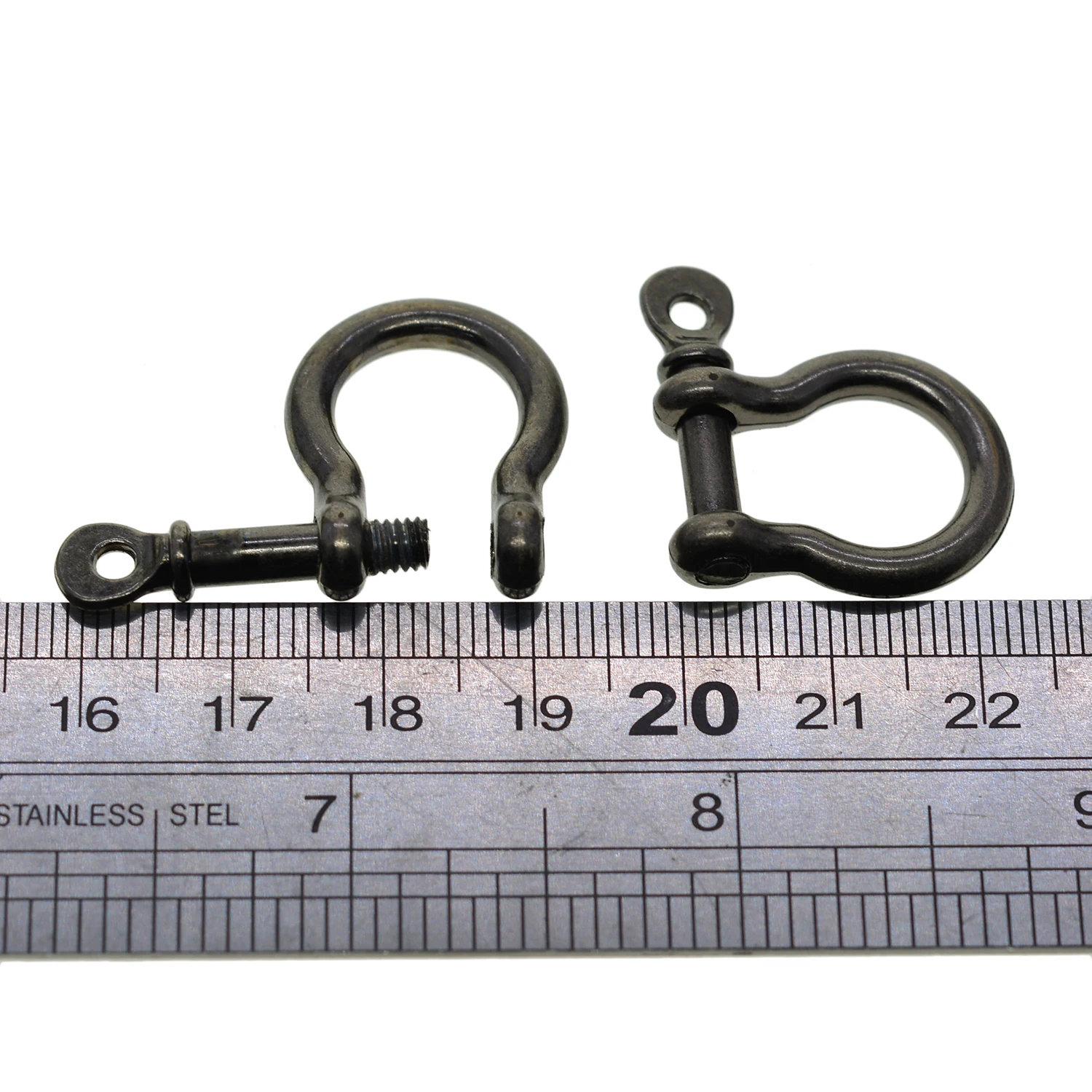 wholesale 50 gunmetal alloy screw pin lock U hook shackle leather bangle connector joint horse shoe keychain lanyard FOB EDC DIY