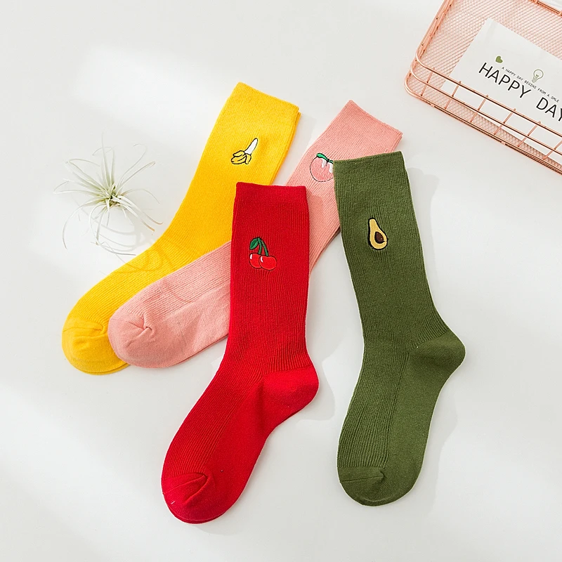Забавные милые хлопковые Свободные Носки с рисунком банана, вишни, авокадо, фруктов для женщин и девочек, зимние японские желтые дизайнерские носки в стиле ретро Харадзюку