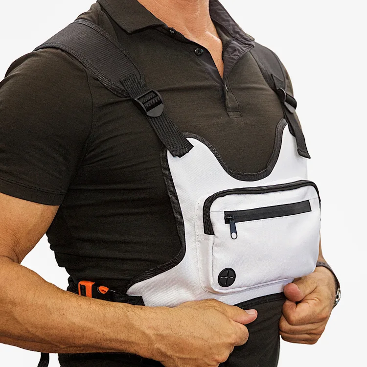 

Outdoor Chest Mobile Phone Night Package Running Sports Waist Pack with Headphone Jack Reflective Chest Tactical Bag