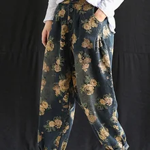 Женские джинсы в винтажном стиле с цветочным принтом; свободные эластичные брюки-шаровары длиной до щиколотки; женские модные повседневные джинсы; осень
